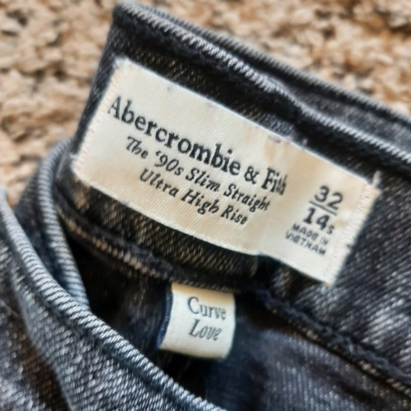 Abercrombie & Fitch The 90's Slim Straight Ultra High Rise Jean - Black - 32/14 - Picture 4 of 4
